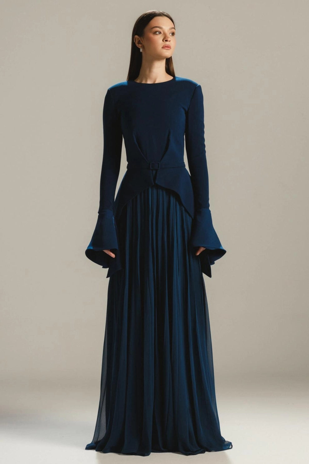 Giovana - Vestido largo de gasa con mangas acampanadas