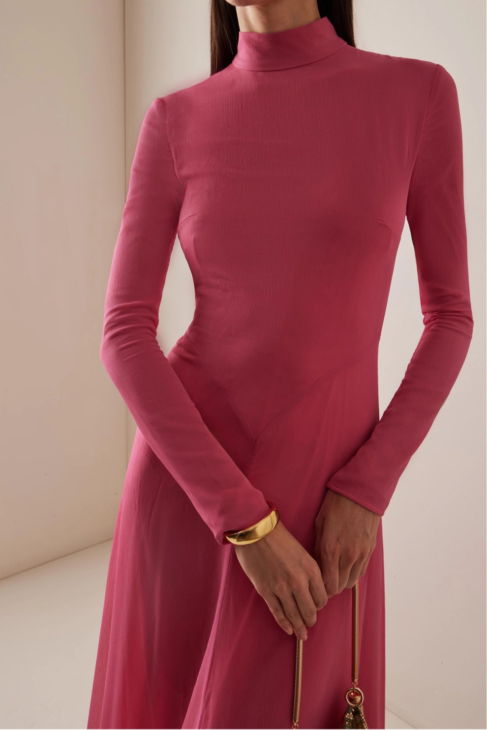 Elyssia - Vestido largo de cuello alto y gasa con volantes